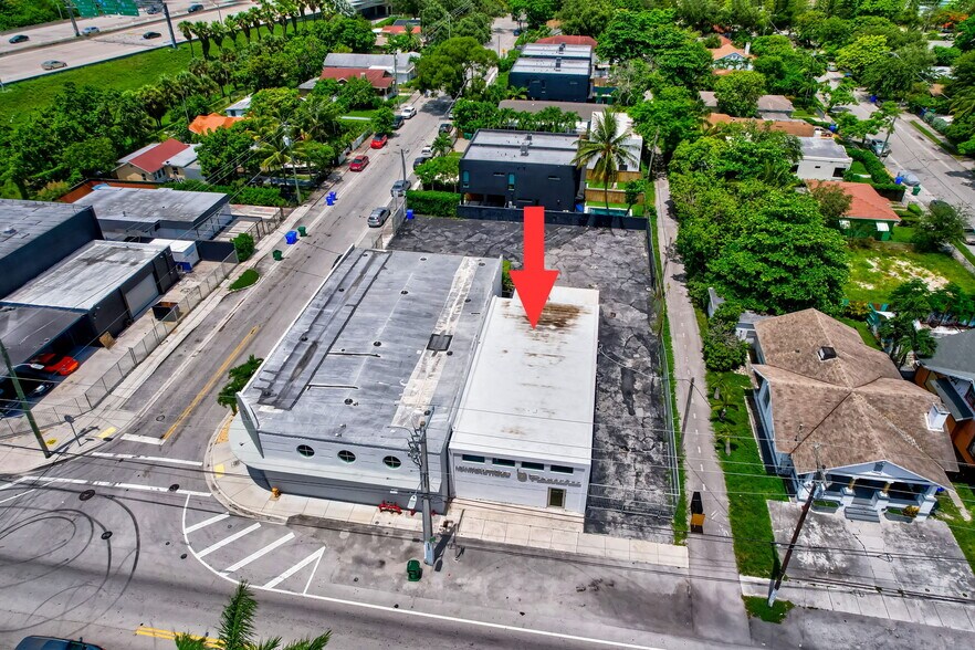 More Photos Of 3910 NW 2nd Ave, Miami Showroom For Sale