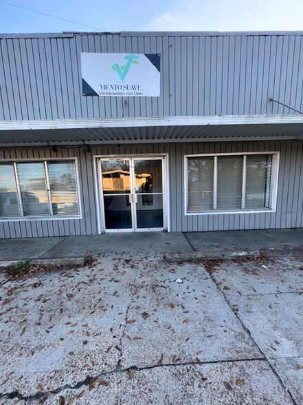 More Photos Of 815 N 3rd St, Lufkin Storefront Retail Office For Sale