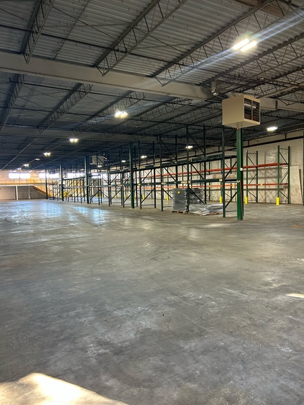 More Photos Of 6800-6840 Squibb Rd, Mission Warehouse For Lease