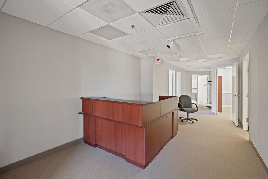 More Photos Of 1363 Beverly Rd, McLean Office For Sale