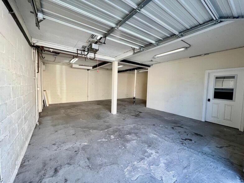 More Photos Of 750 4th St, Hermosa Beach Storefront Retail Residential For Sale