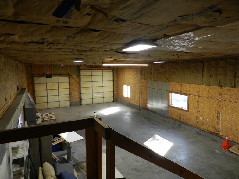More Photos Of 445 Kristen Ct, Montrose Warehouse For Sale