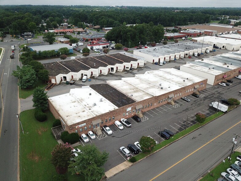 Primary Photo Of 8400-8414 Sanford Dr, Richmond Unknown For Lease