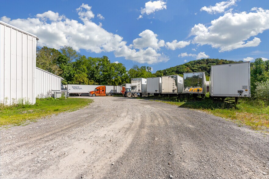More Photos Of 148 Roush Cir, Fairmont Industrial For Lease
