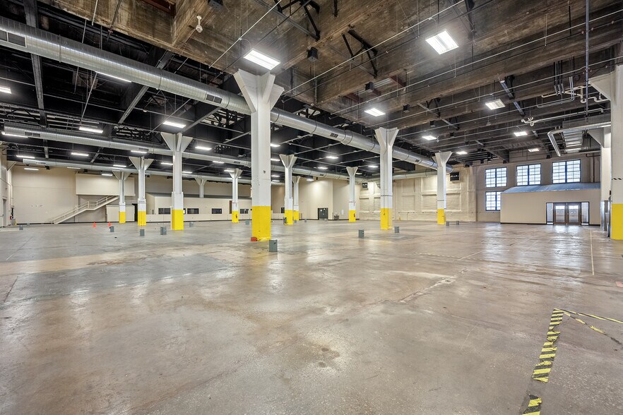 More Photos Of 1600 N Broadway, Saint Louis Manufacturing For Sale