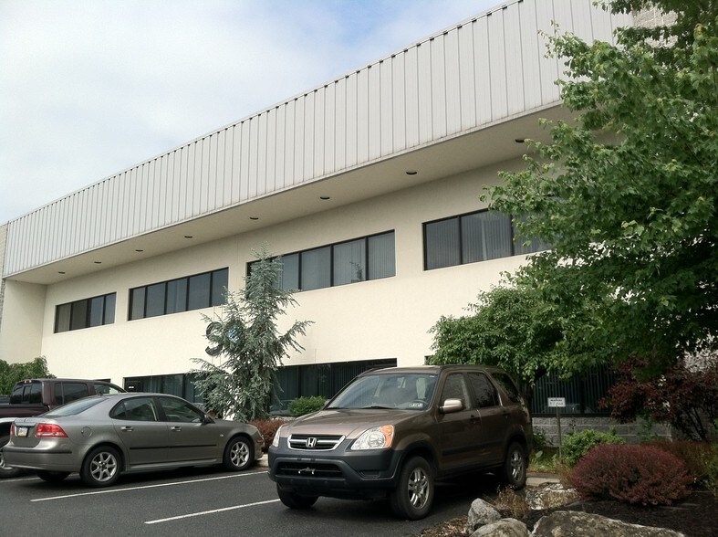 More Photos Of 630 Municipal Dr, Nazareth Manufacturing For Lease