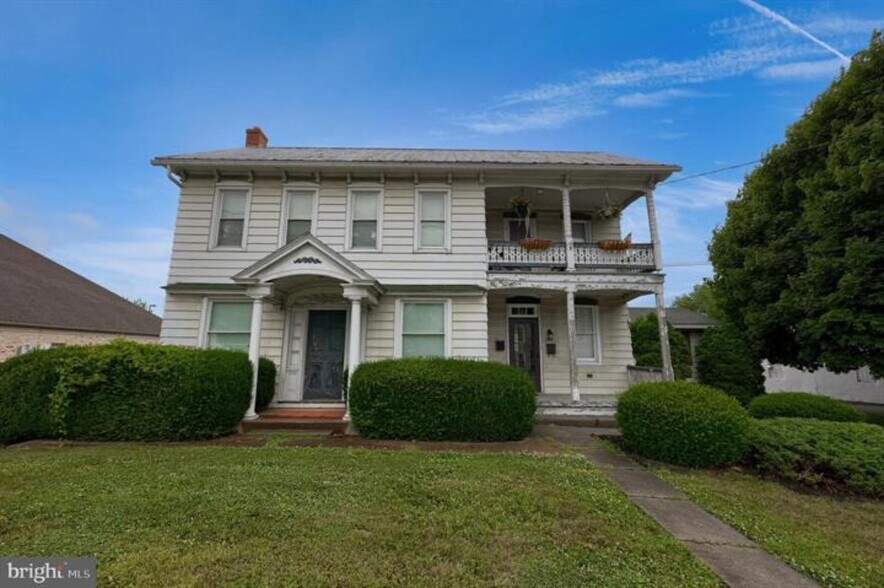 More Photos Of 2167 Main St, Lititz Flex For Sale