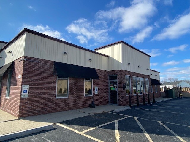 More Photos Of 6010 S Cass Ave, Westmont Restaurant For Sale