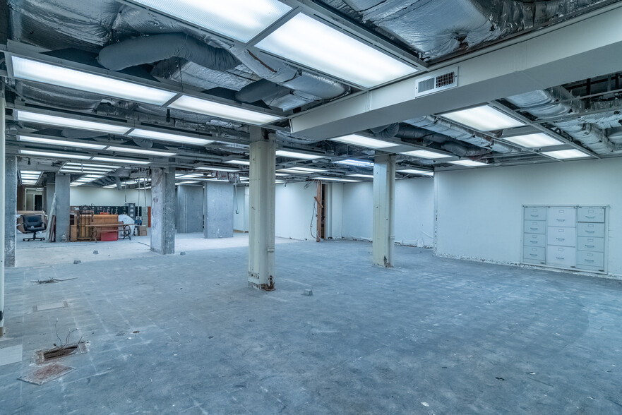 More Photos Of 449 Alvarado St, Monterey General Retail For Sale