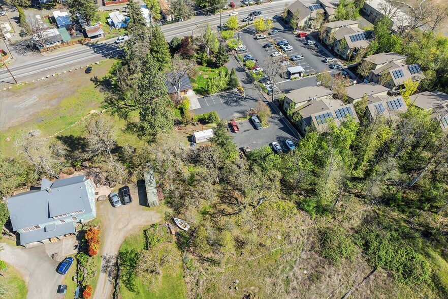 More Photos Of 3235 Cascade Ave, Hood River Office Residential For Sale