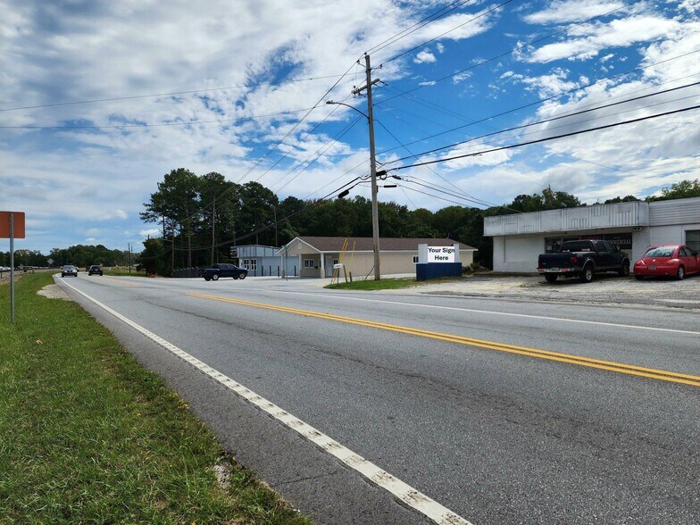 More Photos Of 12081 Veterans Memorial Hwy, Douglasville Flex For Sale
