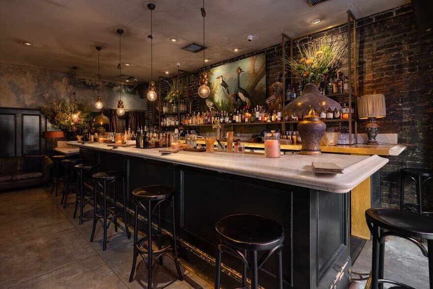 More Photos Of 3920-3930 W Sunset Blvd, Los Angeles Storefront Retail Office For Sale