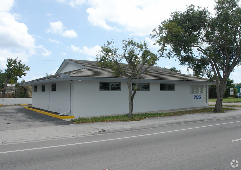 More Photos Of 795 S Federal Hwy, Hollywood Medical For Lease