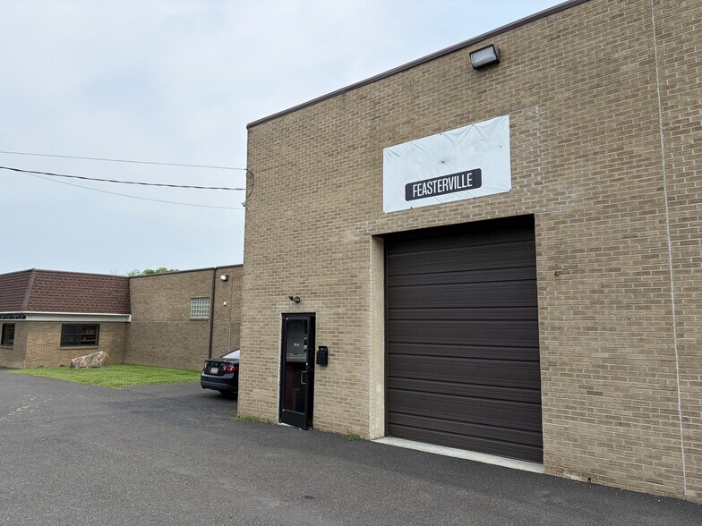 More Photos Of 1615 Bustleton Pike, Feasterville Trevose Warehouse For Lease