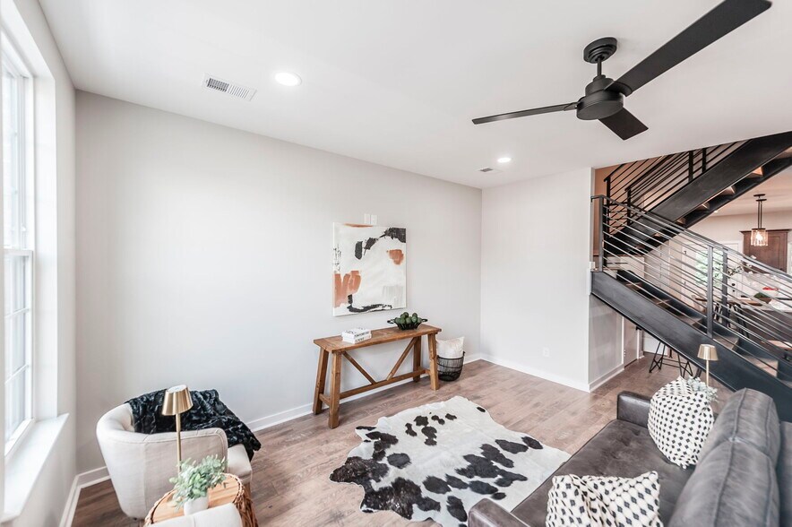 More Photos Of 903 Main st, Springfield Apartments For Sale