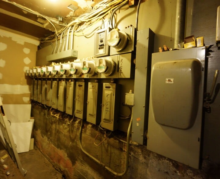 More Photos Of 439 Main St, White Plains Apartments For Sale