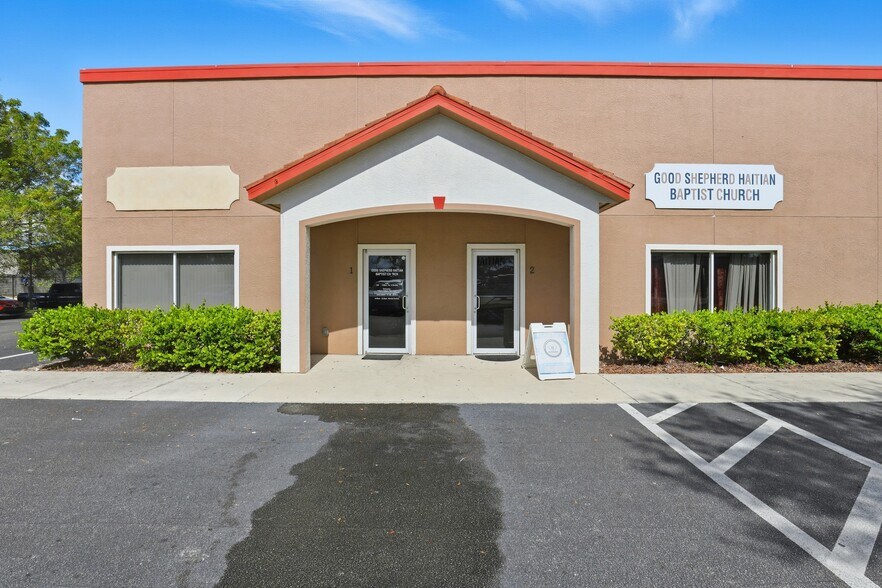 More Photos Of 300 Leonard Blvd, Lehigh Acres Warehouse For Sale