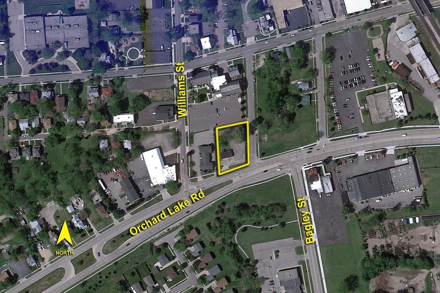 More Photos Of 180 Orchard Lake Rd, Pontiac Convenience Store For Sale