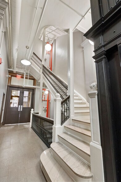 More Photos Of 241 N Pennsylvania St, Indianapolis Loft Creative Space For Lease