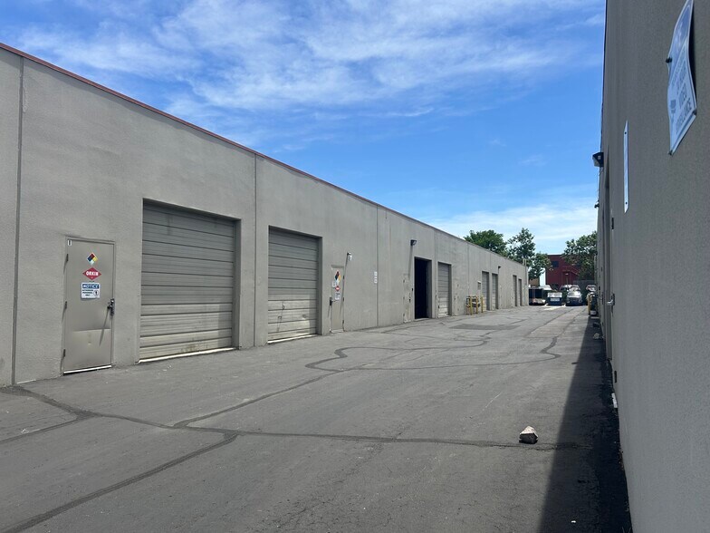 More Photos Of 6920 S Jordan Rd, Englewood Distribution For Lease