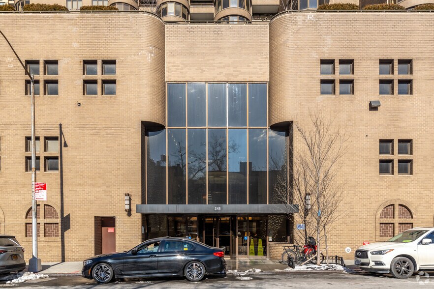 More Photos Of 345 E 37th St, New York Medical For Sale