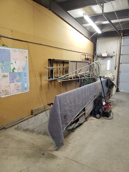 More Photos Of N168W20069 E Main St, Jackson Freestanding For Lease