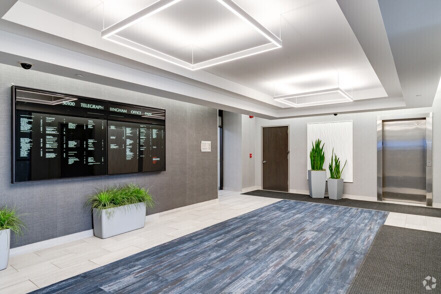 More Photos Of 30400 Telegraph Rd, Bingham Farms Unknown For Lease