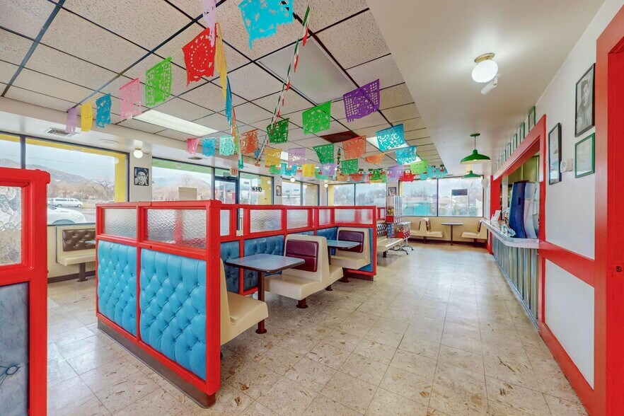 More Photos Of 2130-2301 Chelwood Park Blvd NE, Albuquerque Fast Food For Lease
