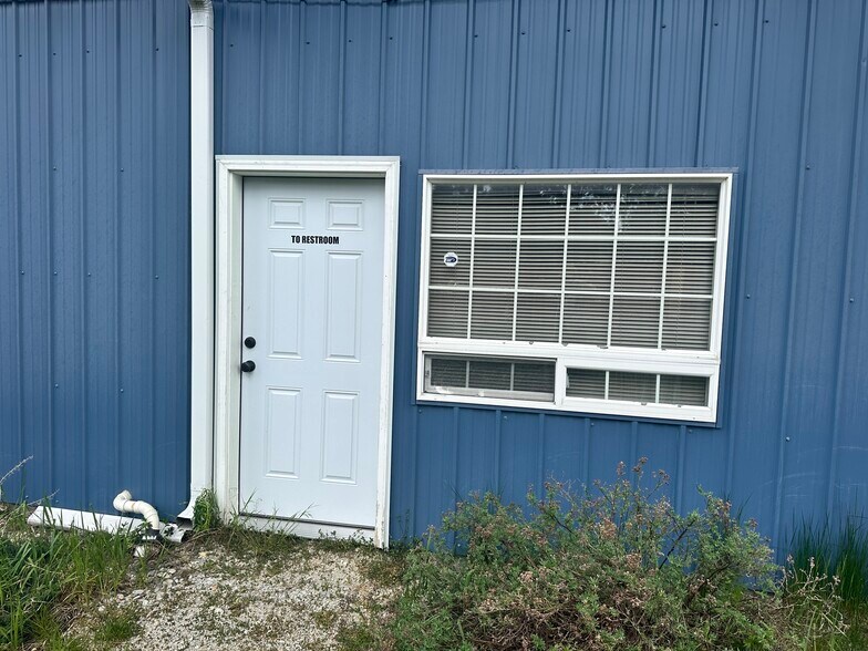 More Photos Of 4039 Us-93 Hwy, Stevensville Freestanding For Lease