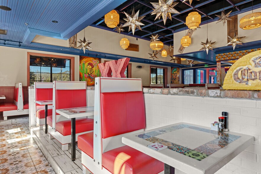 More Photos Of 1025 Industrial Dr, Crestview General Retail For Sale