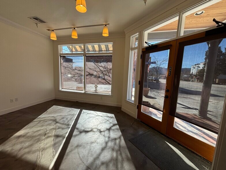 More Photos Of 4680 Broadway St, Boulder Office For Lease