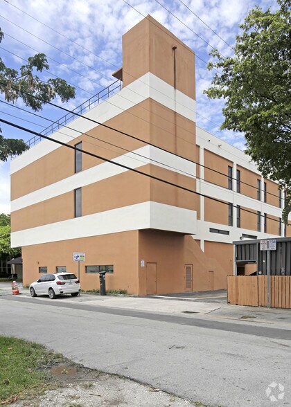 More Photos Of 1801 Coral Way, Miami Medical For Lease