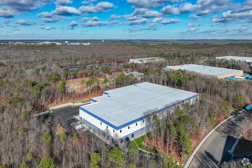 More Photos Of 53 Ramsey Rd, Shirley Warehouse For Lease