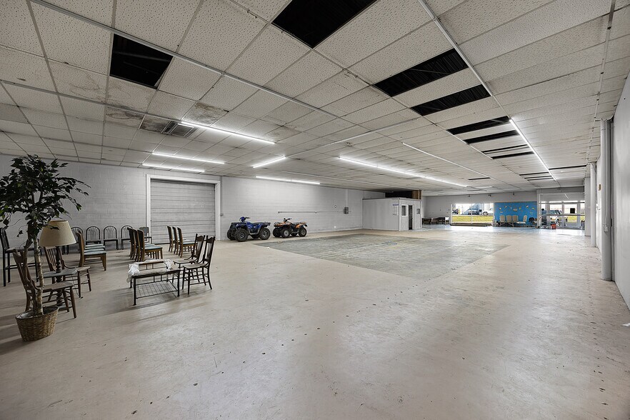 More Photos Of 23 Heritage Sq, Jackson Freestanding For Sale