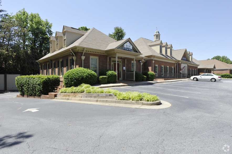 Primary Photo Of 5252 Roswell Rd NE, Atlanta Office For Lease