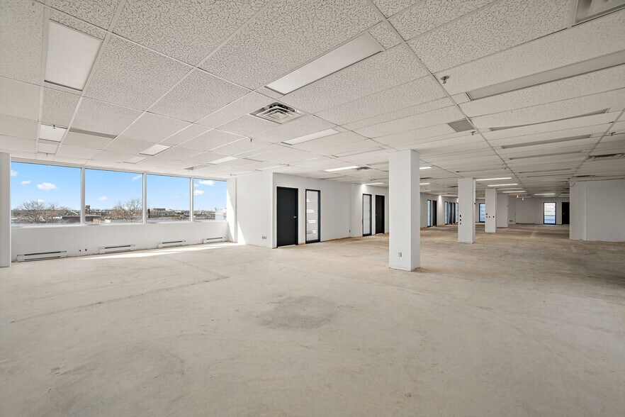 More Photos Of 8000 Boul Décarie, Montréal Medical For Lease
