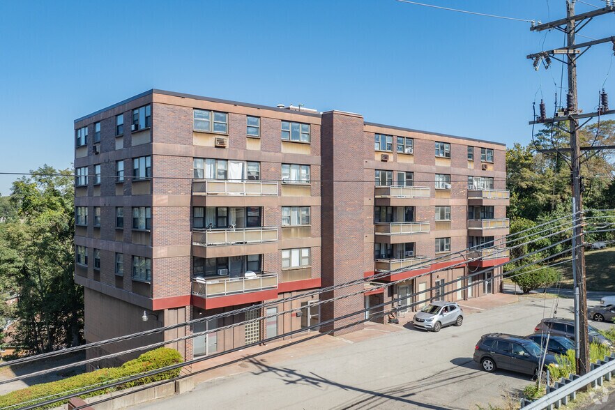 Primary Photo Of 11979 Frankstown Rd, Penn Hills Apartments For Lease