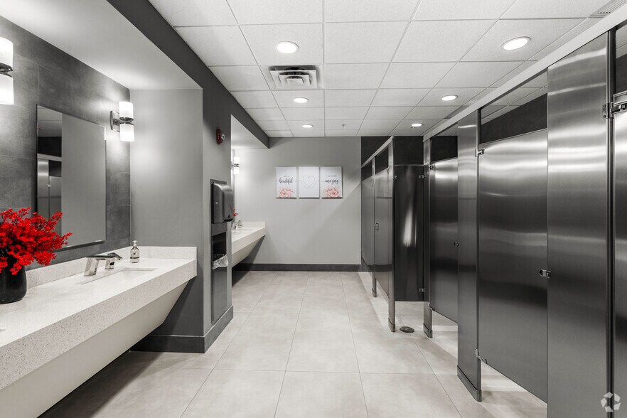 More Photos Of 5300 Broken Sound Blvd NW, Boca Raton Office For Lease