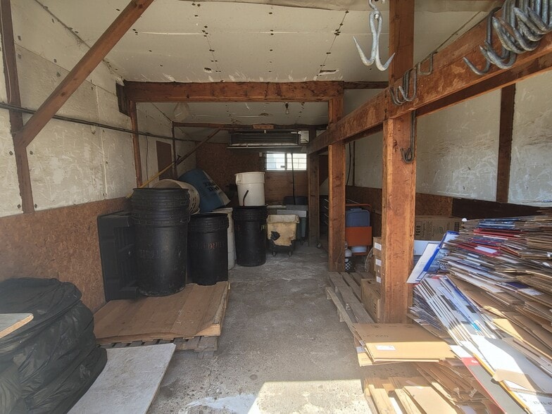 More Photos Of 153 Main St, Bowlus Convenience Store For Sale