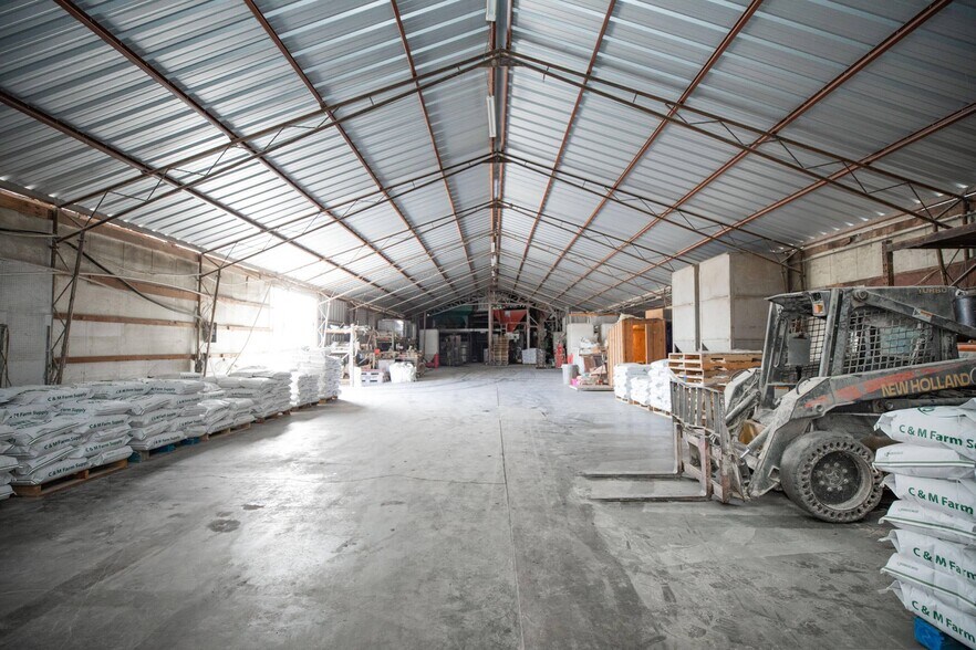 More Photos Of 9705 SE 1300th Rd, Humansville Industrial For Sale