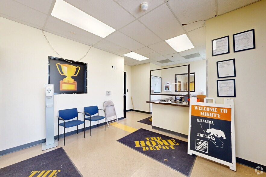 More Photos Of 11650 Venture Dr, Jurupa Valley Distribution For Lease