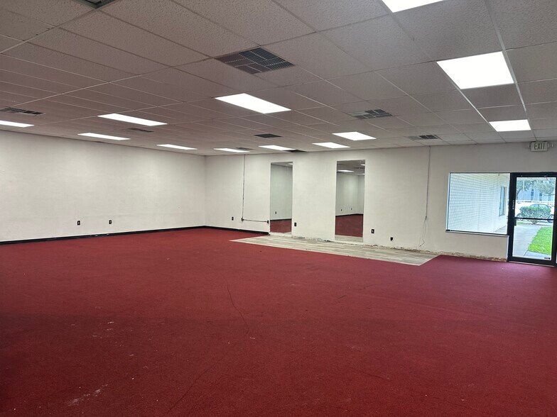 More Photos Of 4120 Rowan Rd, New Port Richey Storefront Retail Office For Lease