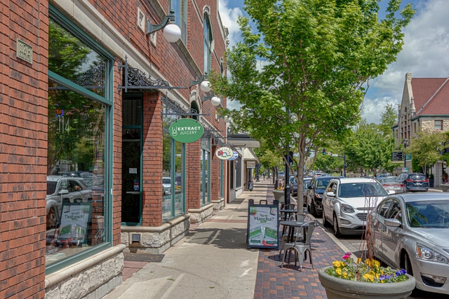More Photos Of 422 W Wesley St, Wheaton Office For Sale
