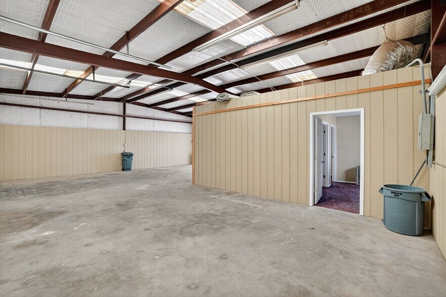 More Photos Of 4301 S County Road 1135, Midland Specialty For Sale
