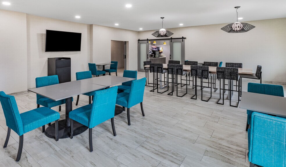 More Photos Of 2602 Rina Park Rd, Ardmore Hotel For Sale