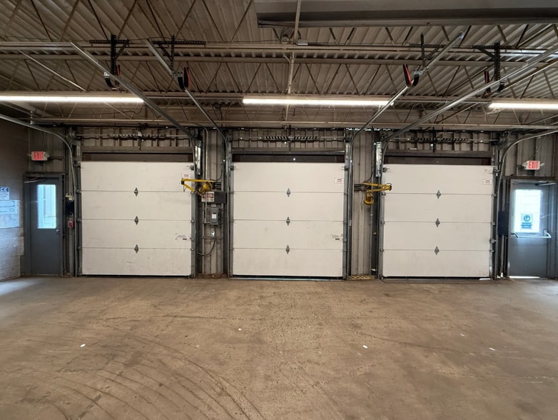 More Photos Of 8 Minneakoning Rd, Flemington Warehouse For Sale
