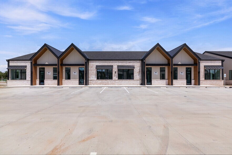 Primary Photo Of 0 Katy Mills Cir, Katy Unknown For Lease