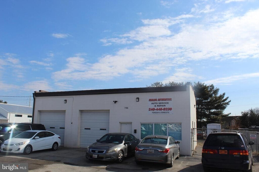 Primary Photo Of 706 N East St, Frederick Auto Repair For Lease