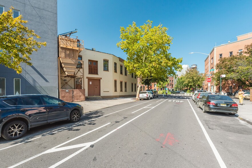 More Photos Of 54 Franklin St, Brooklyn Apartments For Sale