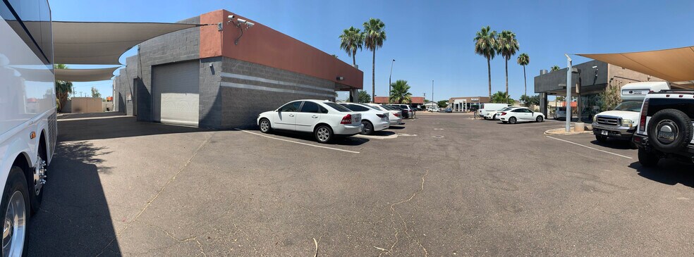 More Photos Of 811 N Scottsdale Rd, Scottsdale Auto Dealership For Lease